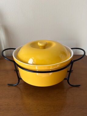 Tag Yellow Covered Casserole Dish w/ Black Metal Stand Round Baking Serving Bowl